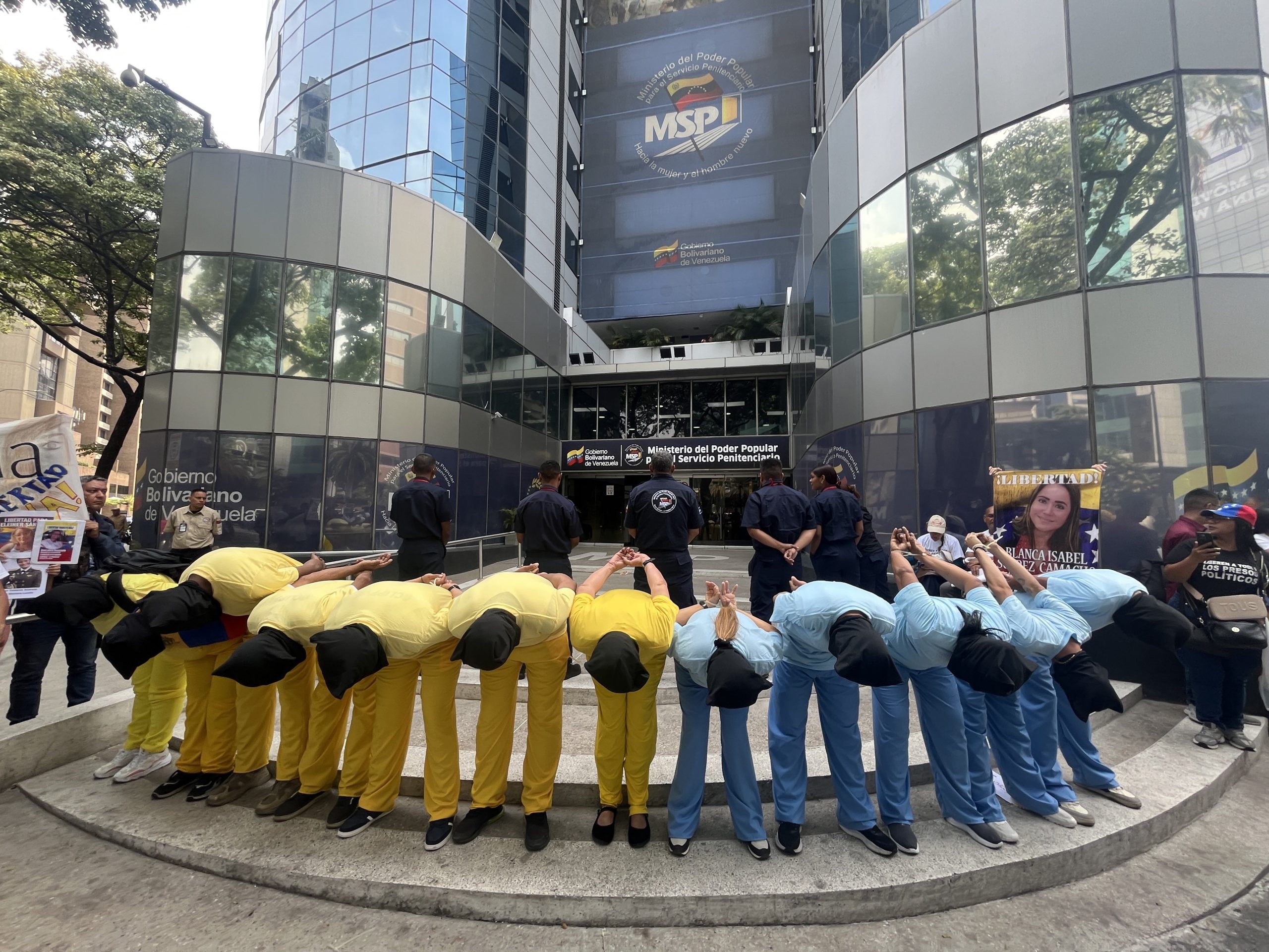 Familiares acusan a Servicio Penitenciario de torturar presos políticos