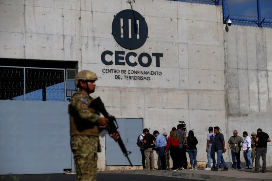 Venezolano demanda a EE.UU. por encarcelamiento en El Salvador